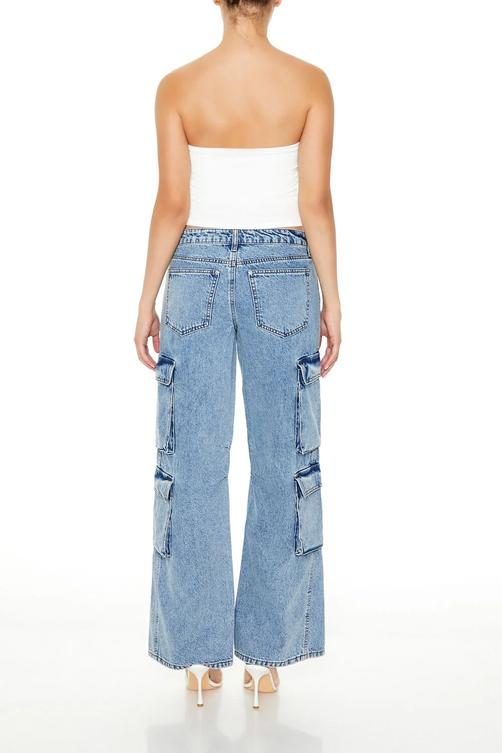 Low-Rise Wide-Leg Cargo Jeans - Image 4