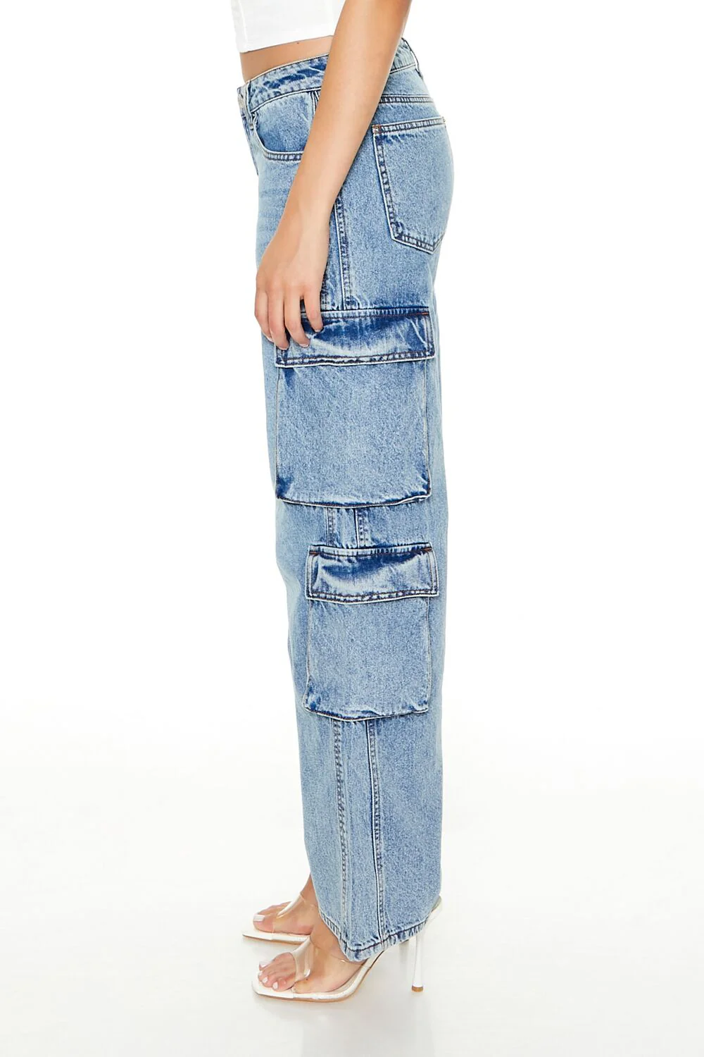Low-Rise Wide-Leg Cargo Jeans - Image 5