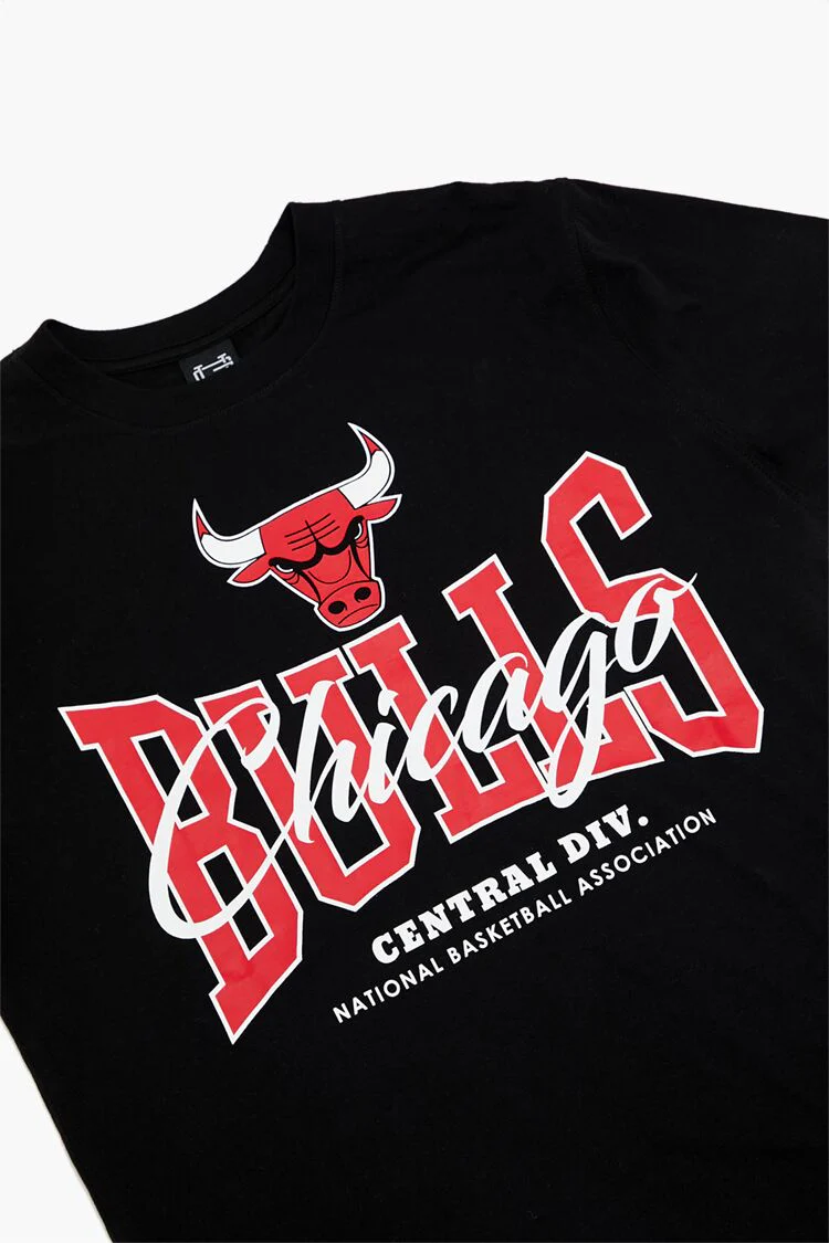 Chicago Bulls Graphic Tee - Image 2