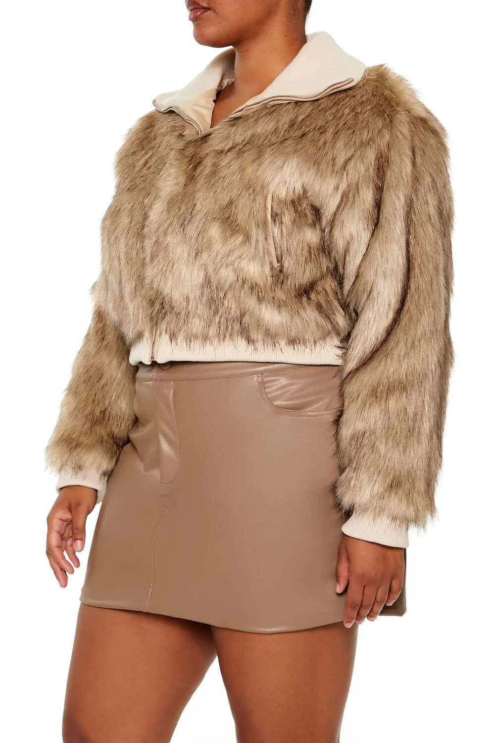 Plus Size Cropped Faux Fur Jacket - Image 4