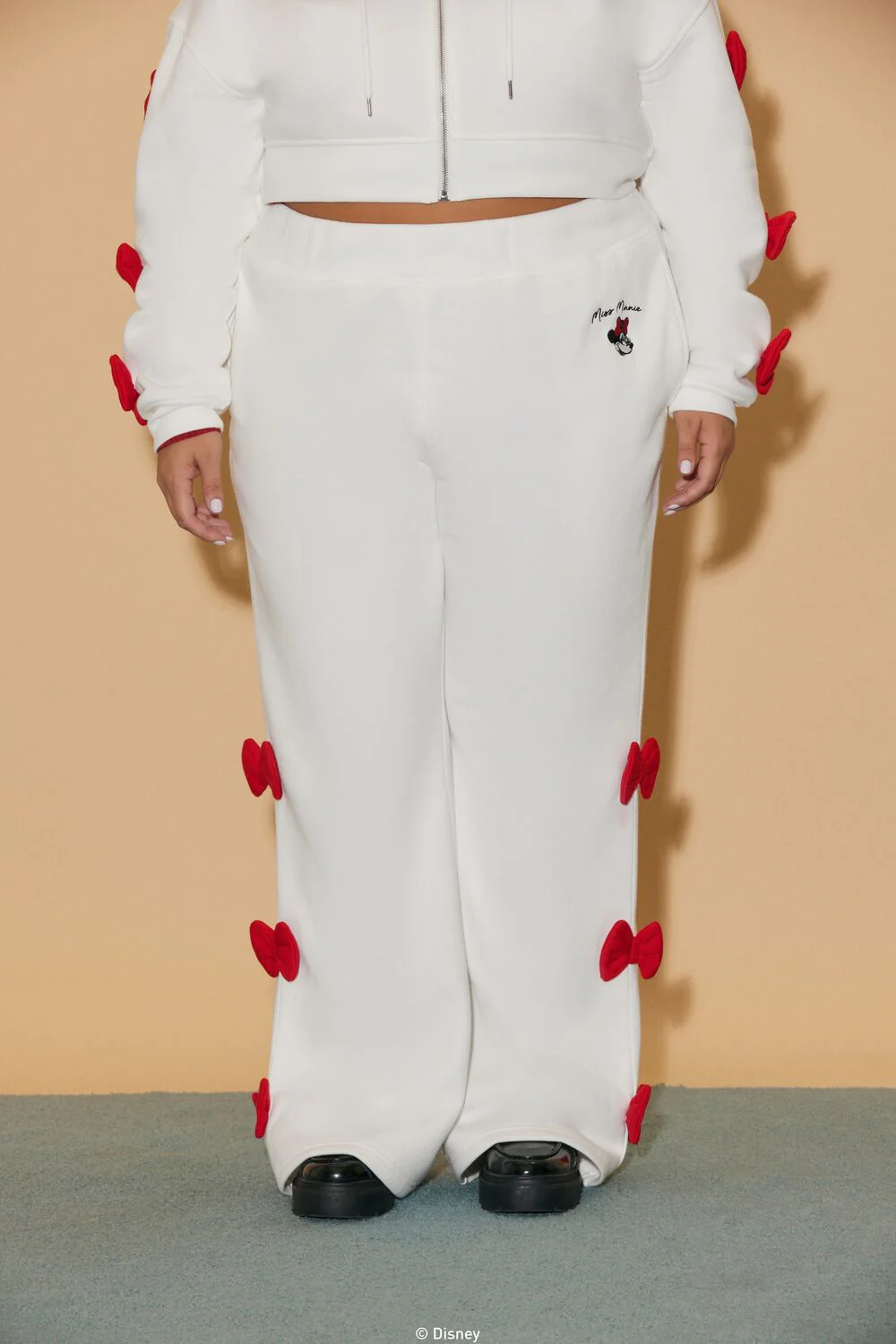 Plus Size Disney Minnie Mouse Bow Sweatpants - Image 3