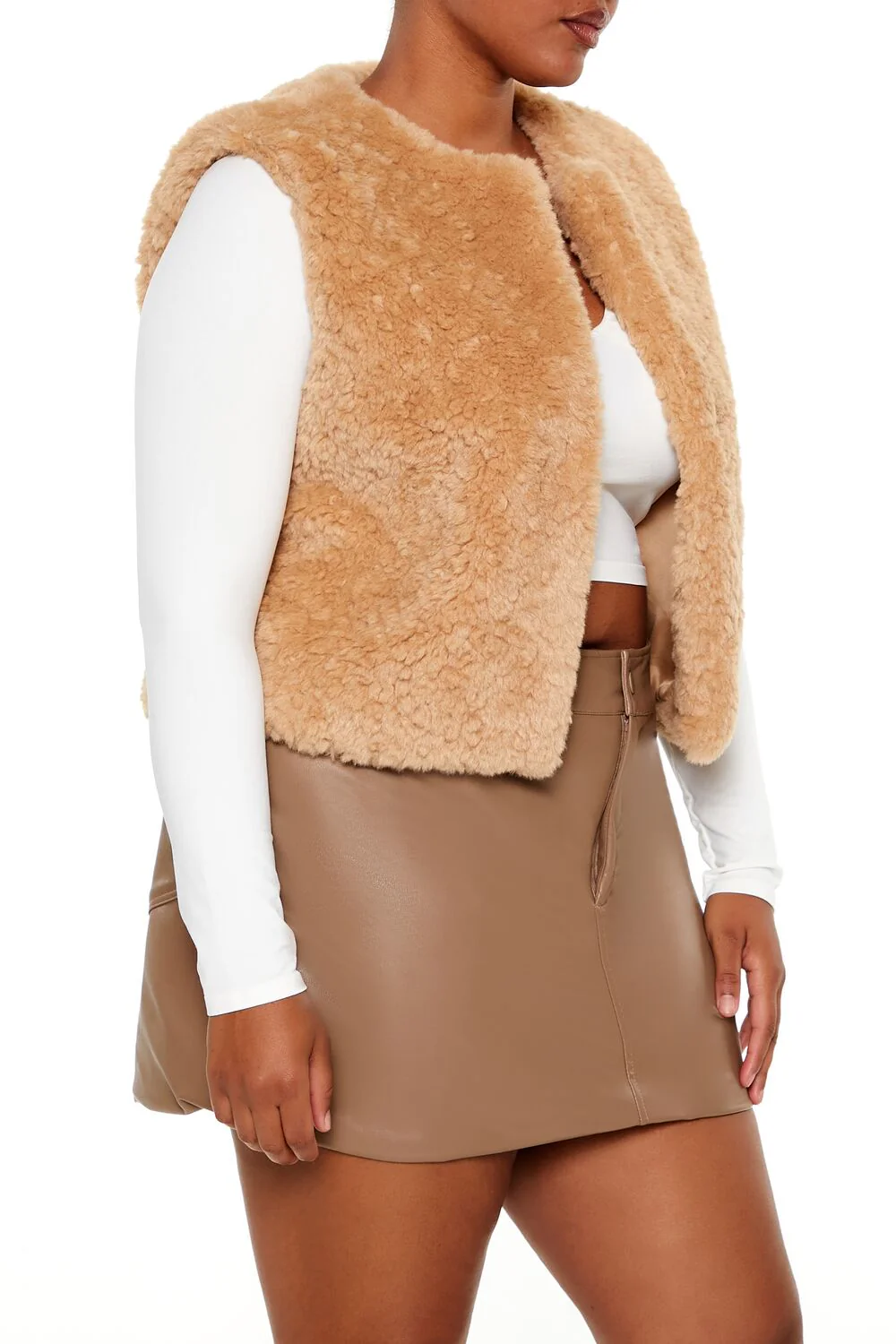 Plus Size Faux Shearling Cropped Vest - Image 4