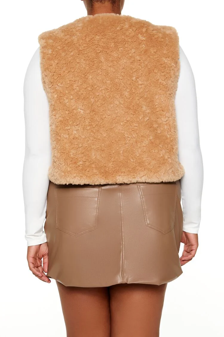 Plus Size Faux Shearling Cropped Vest - Image 5