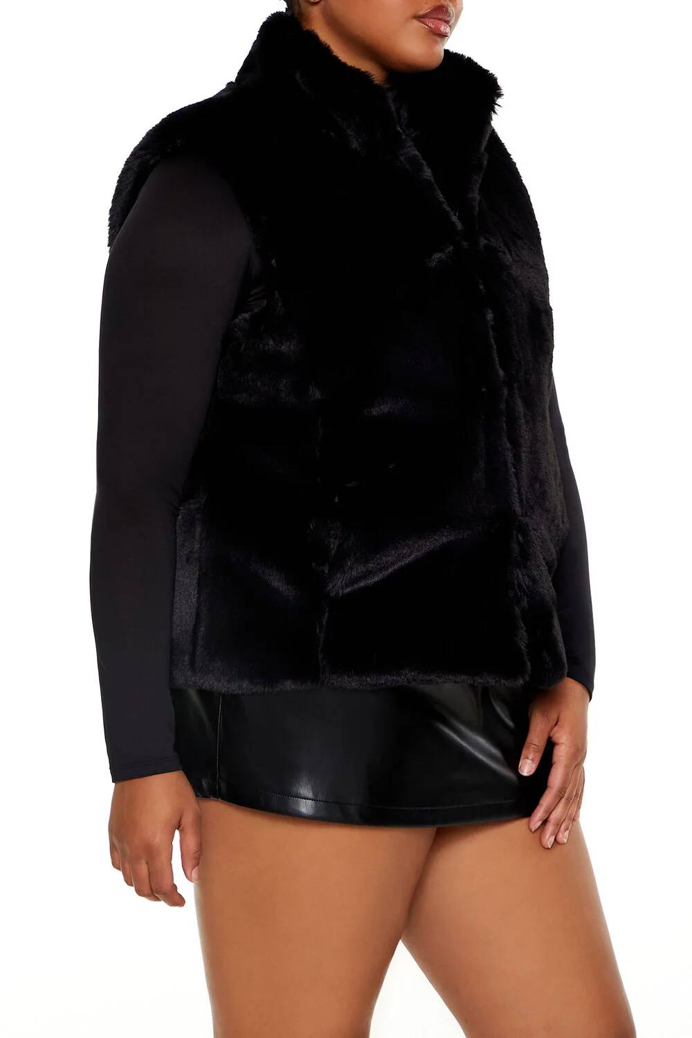 Plus Size Faux Fur Vest - Image 4