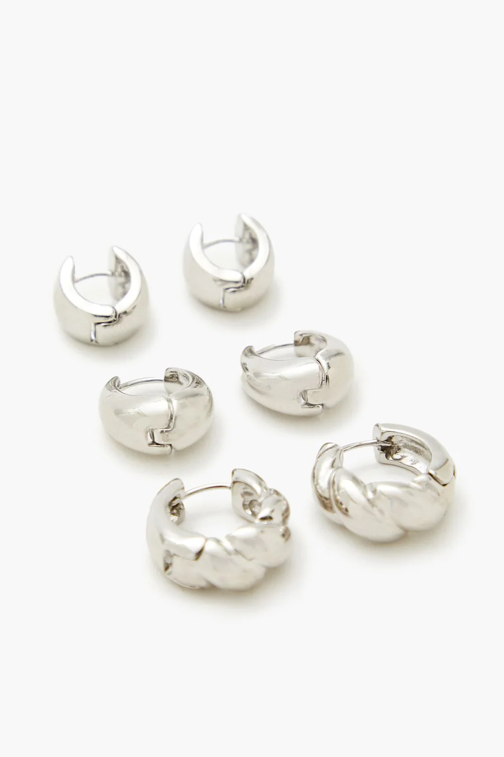 Thick Huggie Hoop Earring Set - Image 2