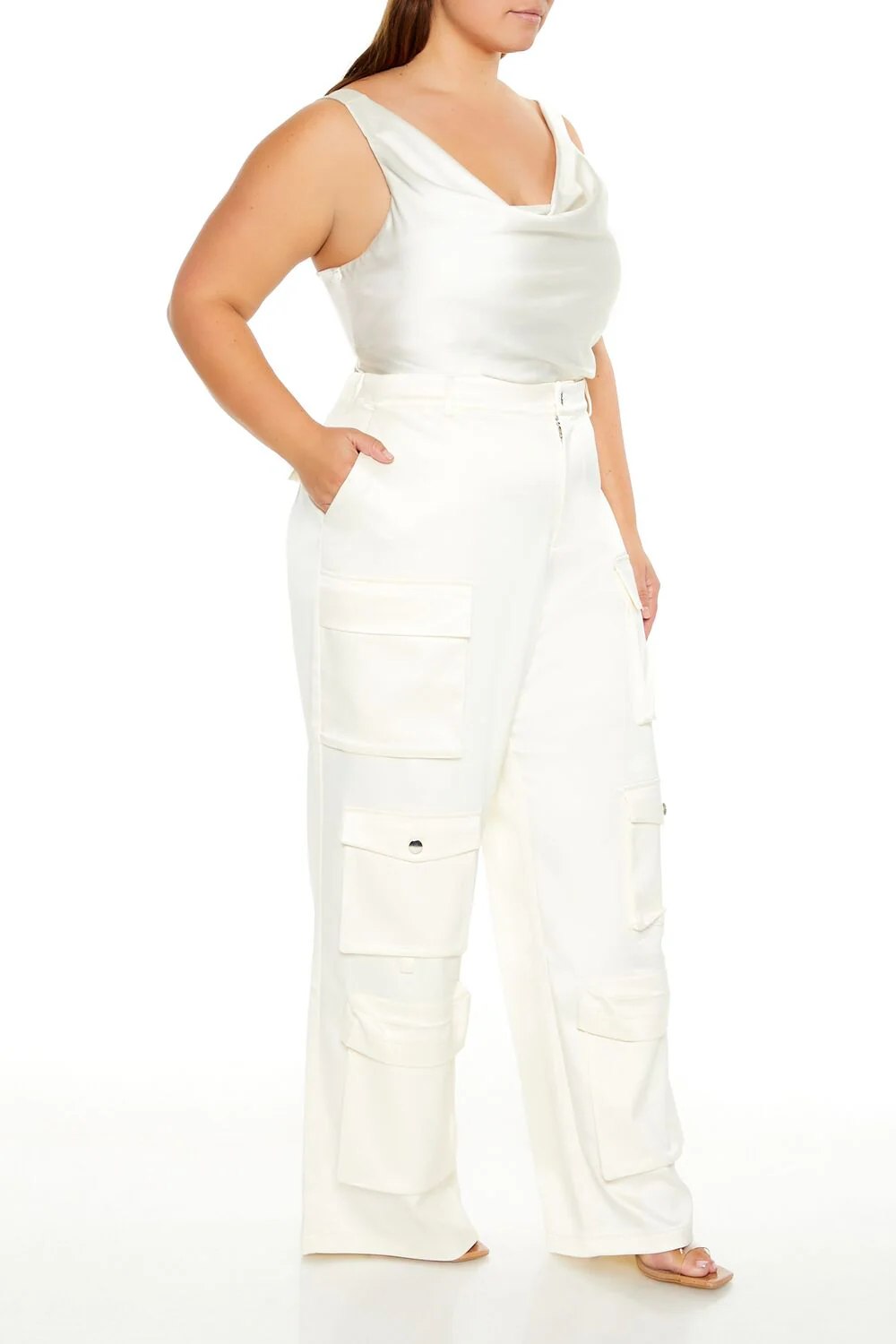 Plus Size Wide-Leg Cargo Pants - Image 3