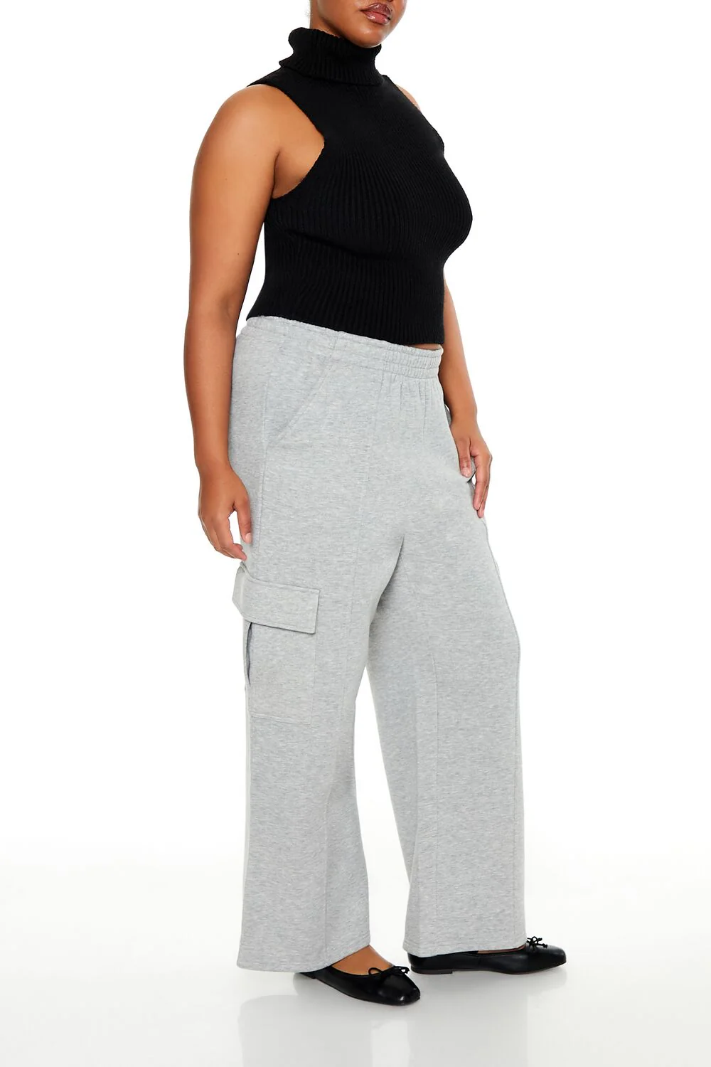 Plus Size Mid-Rise Cargo Sweatpants - Image 3