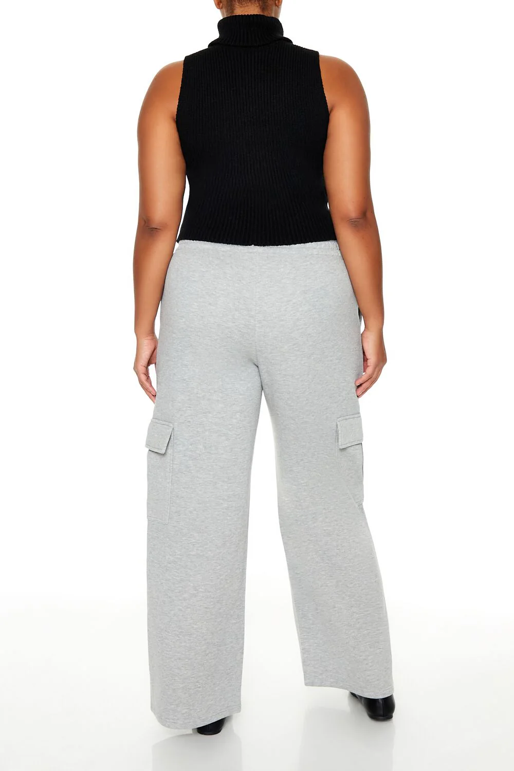 Plus Size Mid-Rise Cargo Sweatpants - Image 4