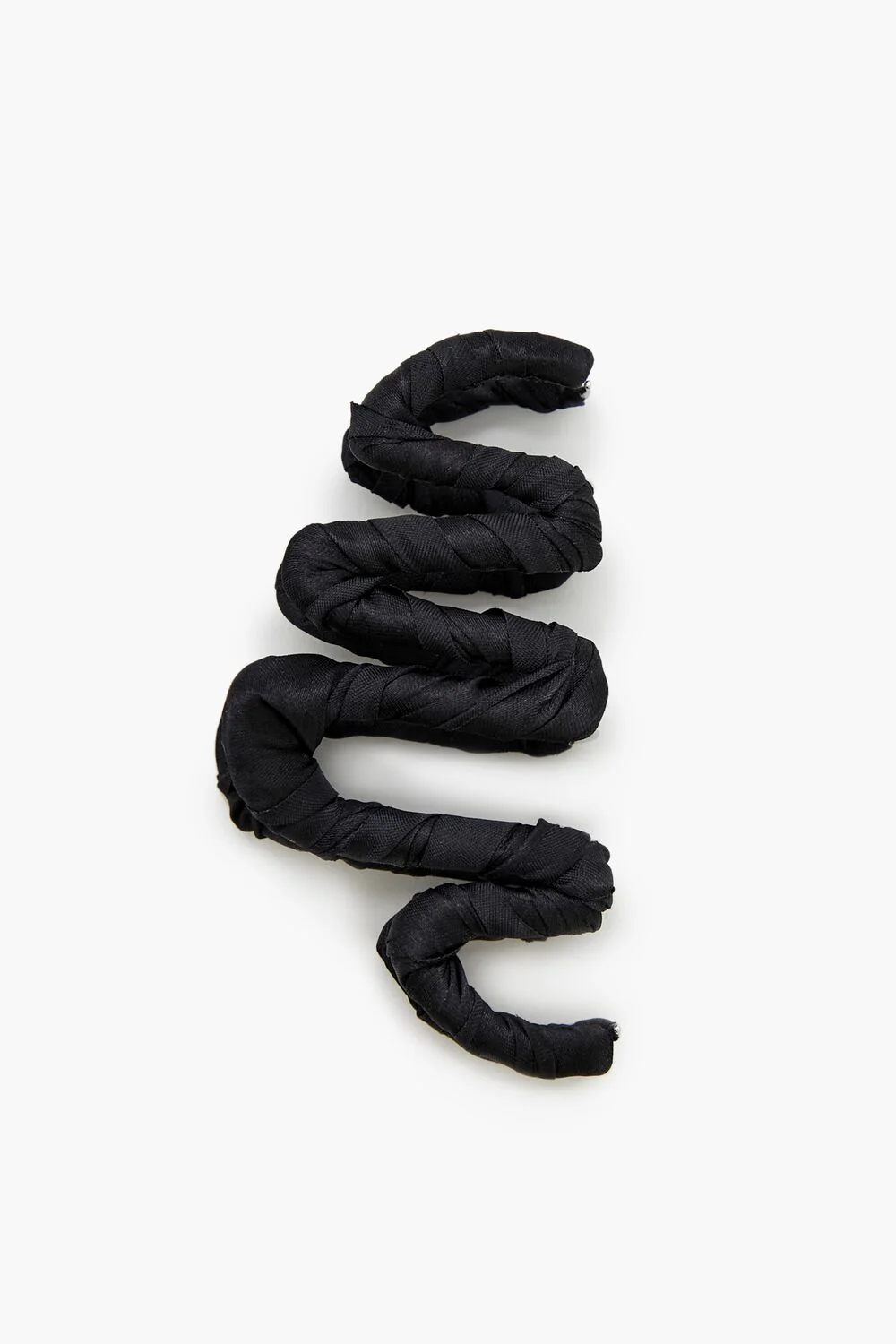 Ribbon-Wrapped Claw Hair Clip - Image 5