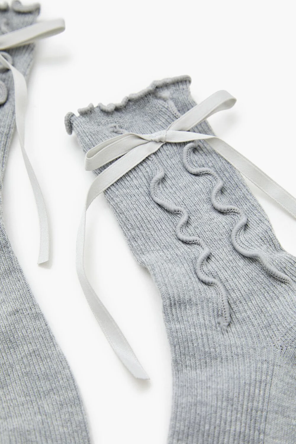 Bow Lettuce-Edge Crew Socks - Image 6