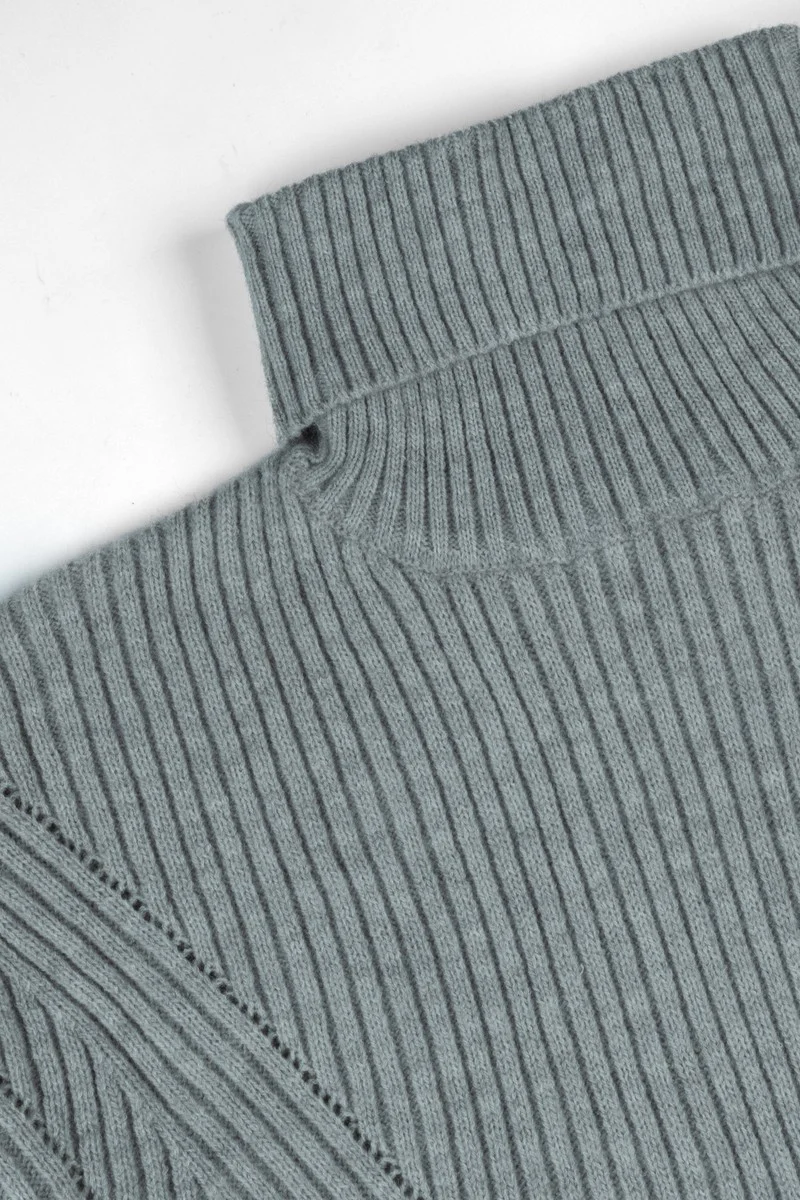 Chunky Ribbed Turtleneck Sweater - Image 8