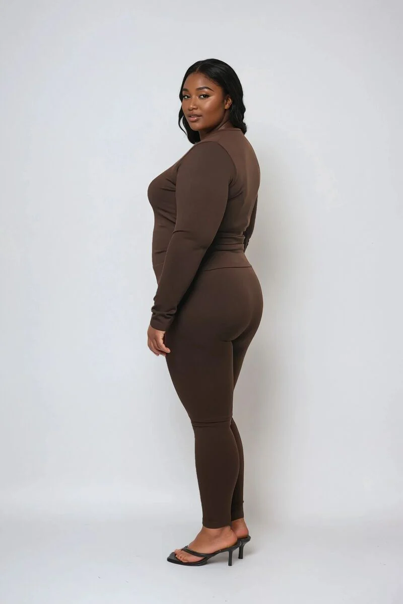 Plus Size Seamless Long-Sleeve Top & Leggings Set - Image 4