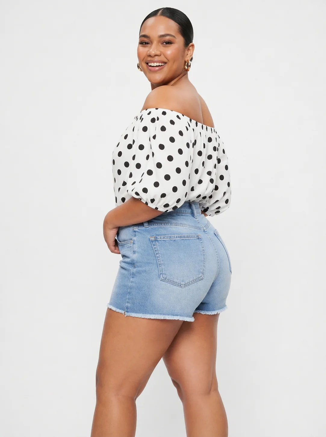 PLUS LIGHT WASH DENIM SHORT - Image 2