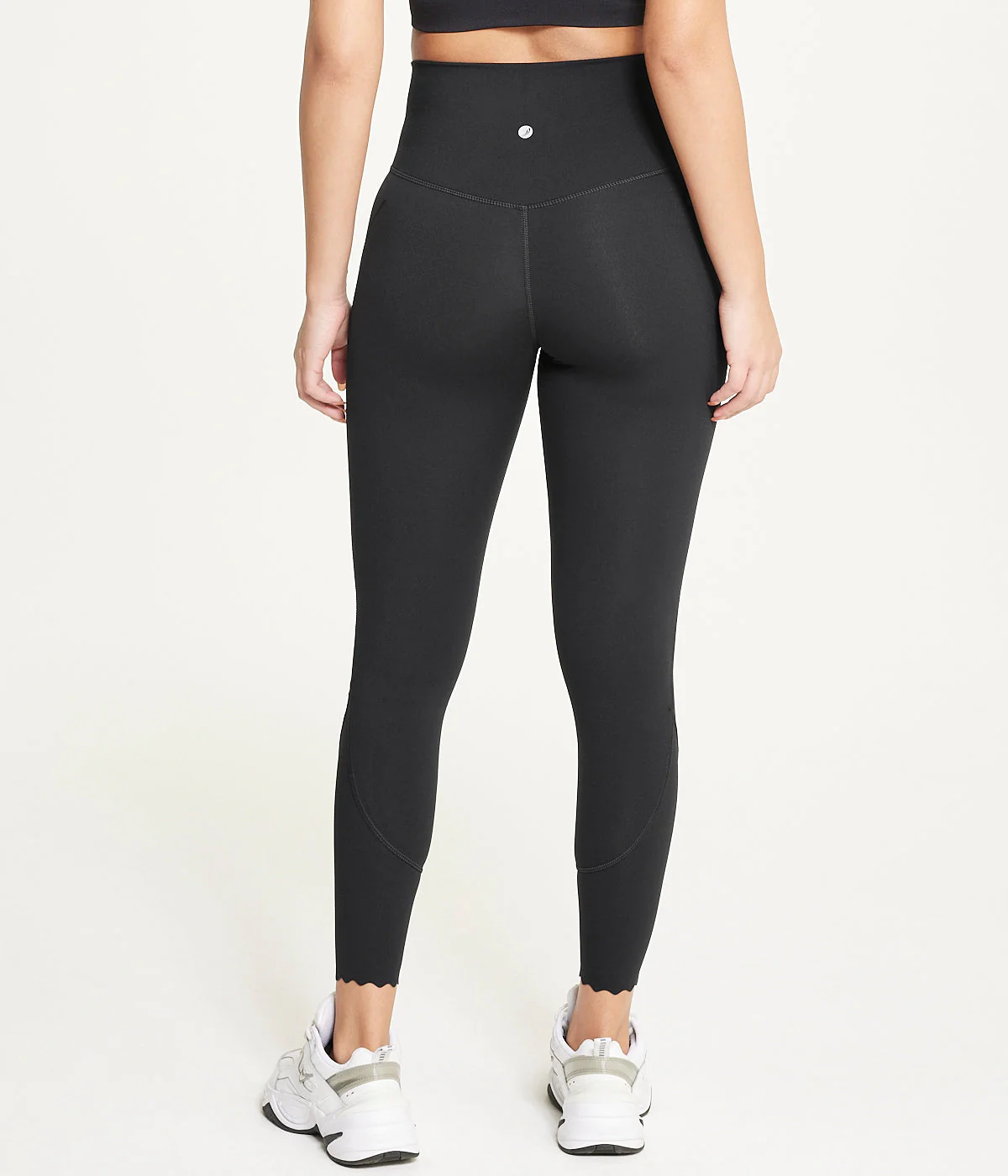 Core Scallop Hem Legging - Image 2