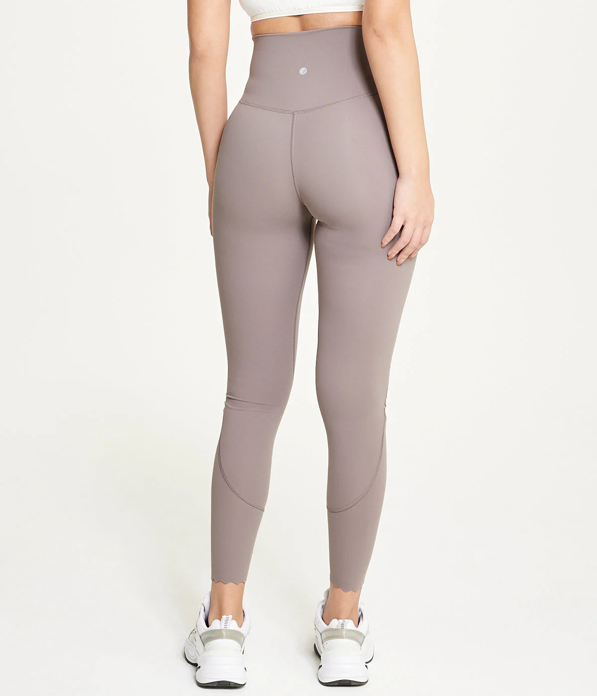 Core Scallop Hem Legging - Image 2