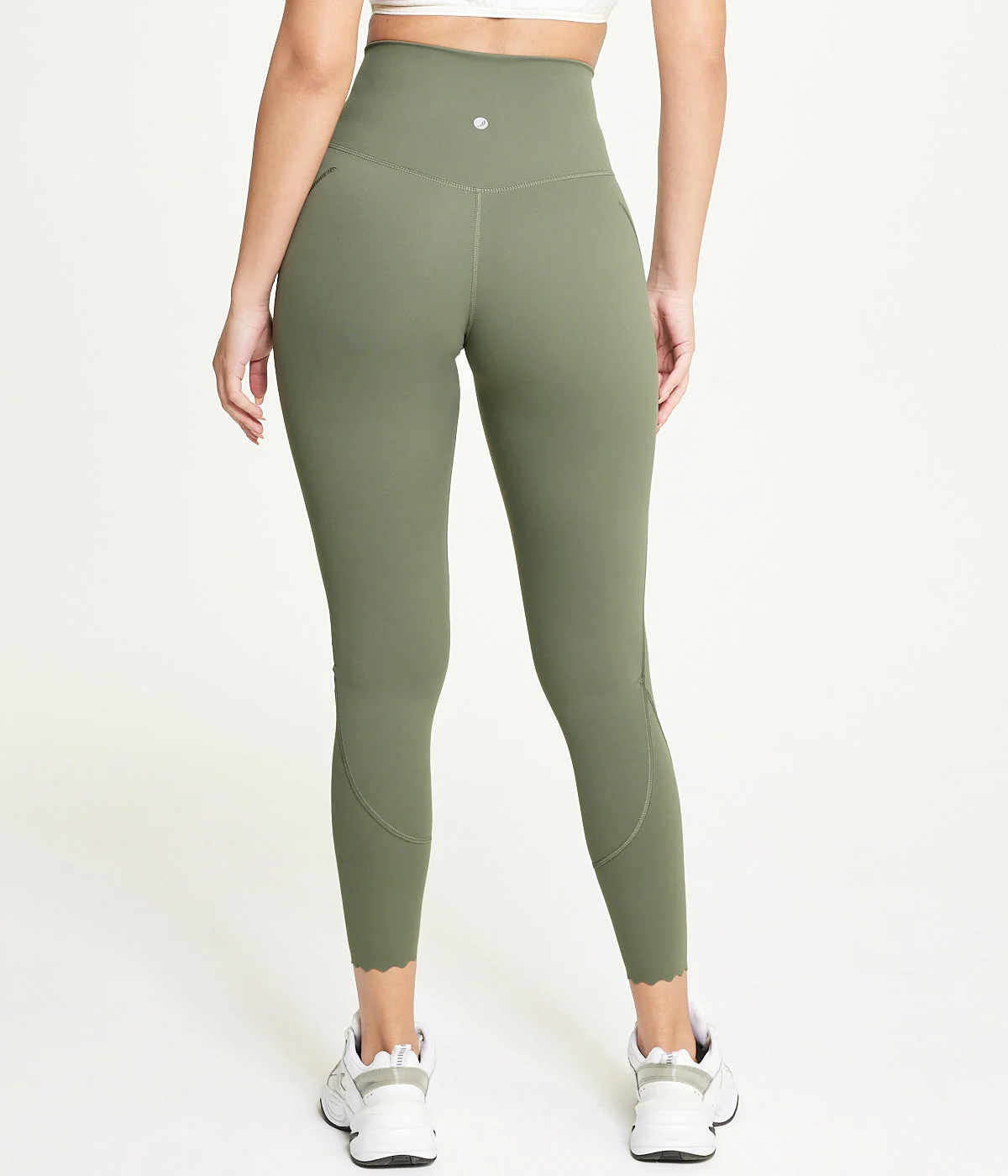 Core Scallop Hem Legging - Image 2
