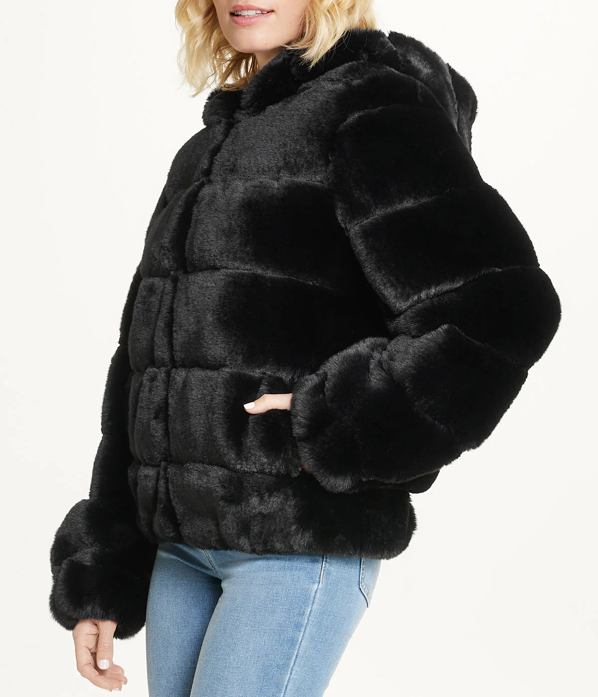 Short Faux Fur With Hood Black - Image 2